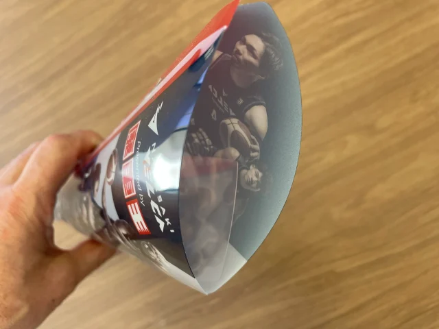 ハンドクラッカーソード中身