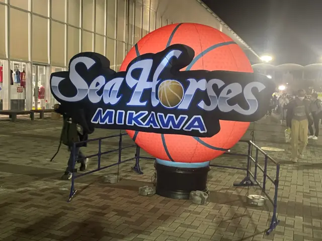 会場装飾　エア看板 シーホース三河　Bリーグ バスケ　スポーツ装飾