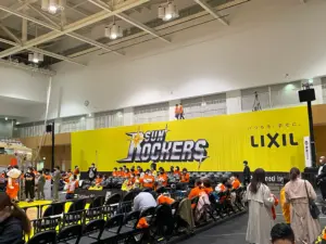 でっかく演出！！サンロッカーズ渋谷様×大型横断幕・バナナバナー