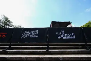 KYOTOBB様の世界観を演出！イレクターフェンスカバーで統一感ある空間づくり