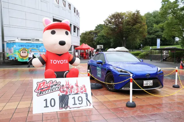 トヨタ自動車　レッドテリアーズ様の3Dマスコットエア看板