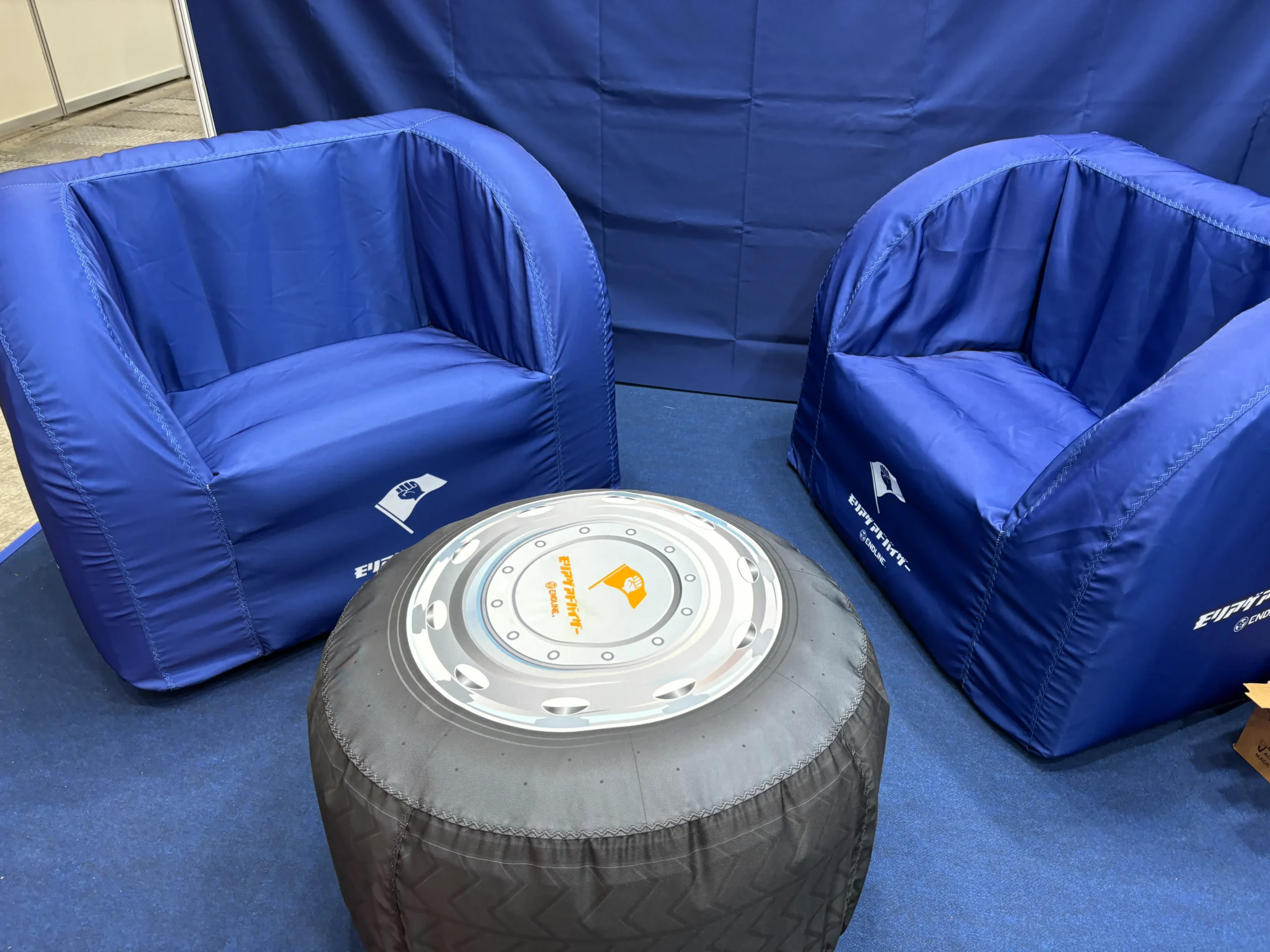 VIPルーム向け ふわふわエアディスプレイ（スポーツチームのスポンサー活用事例）